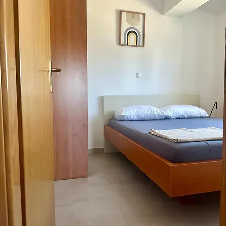 Buba Apartment Vir
